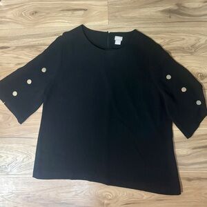 Chicos Sz 2 Women’s Blk Women's top W/Button Detail